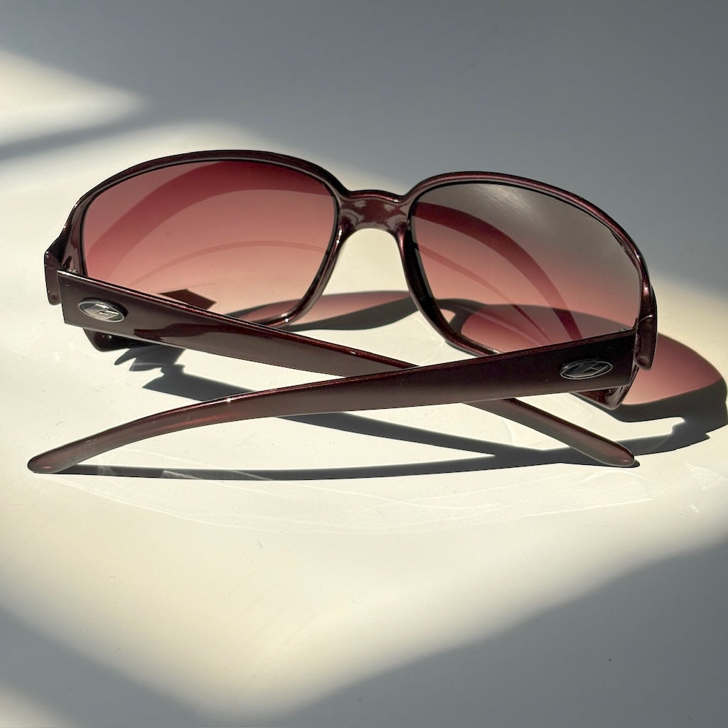 Babe 2000s Y2K Red Oversized Sunnies