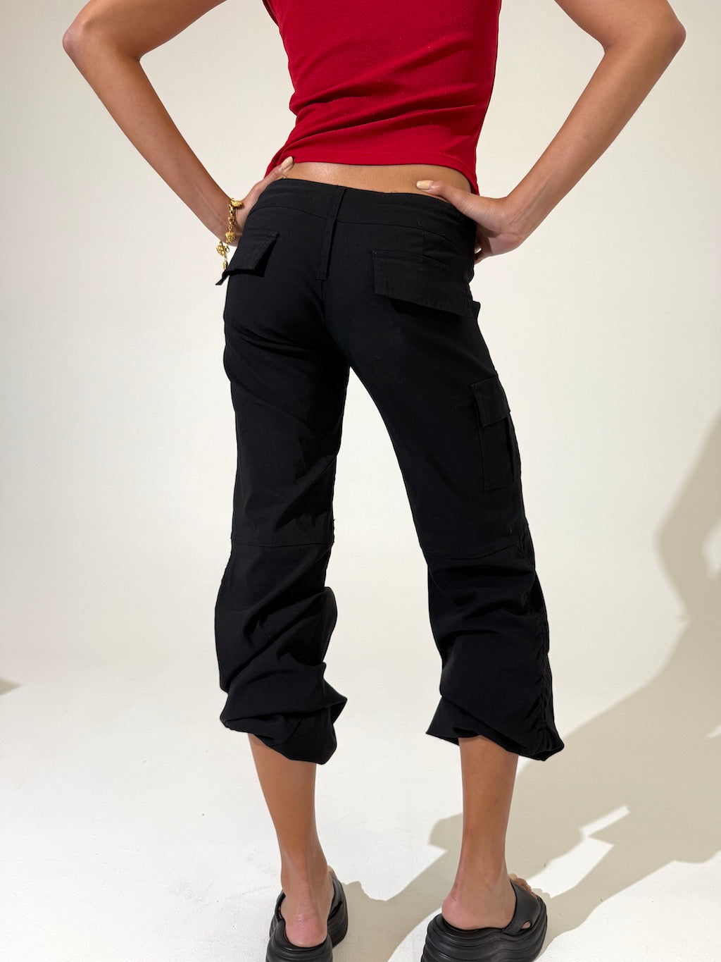 Low waisted 2000s Cargo Pants