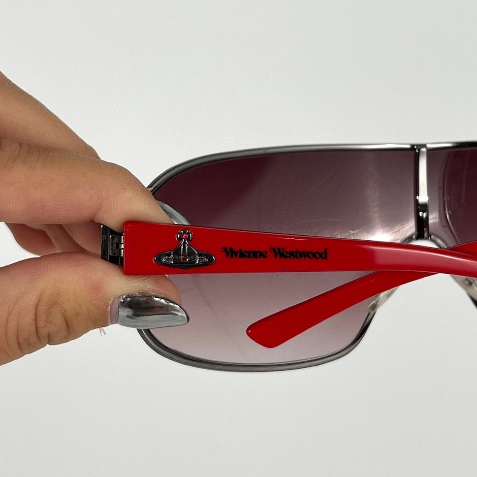 Vivienne Westwood Oversizes Sunglasses