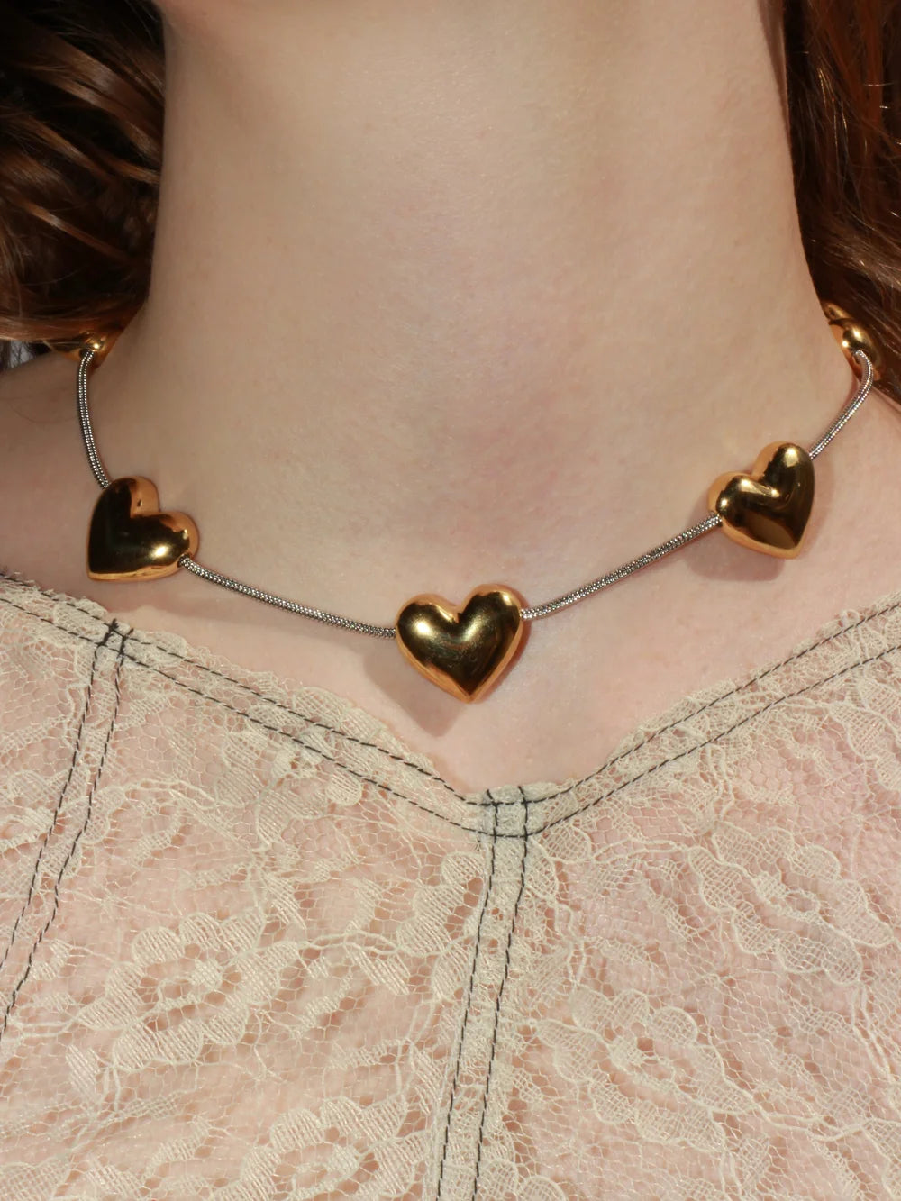 Heart Strings Necklace Gold