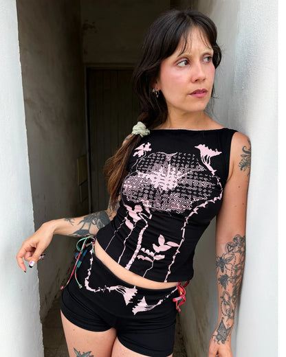 Geranium Black Top