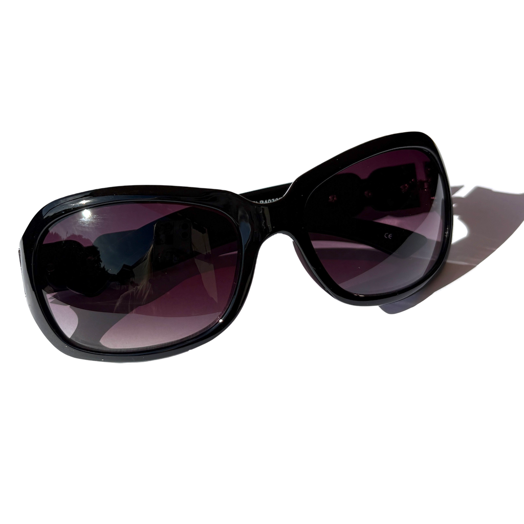 2010s Mum Dark Sunglasses