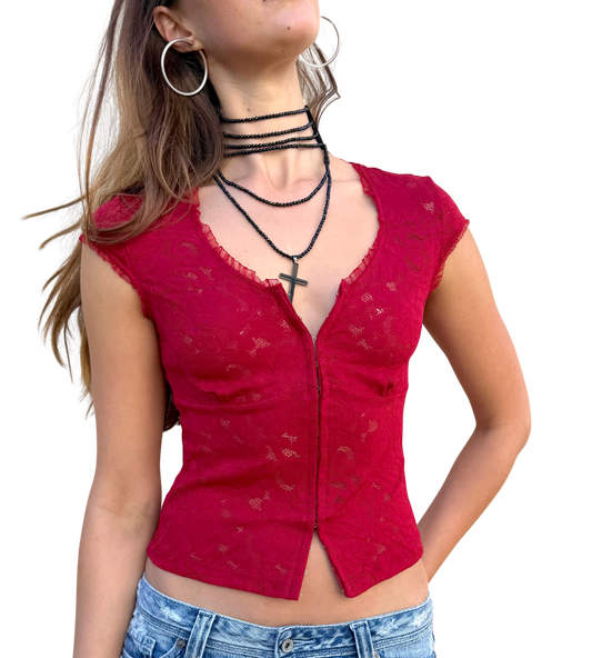 Romance Lace Top Cherry