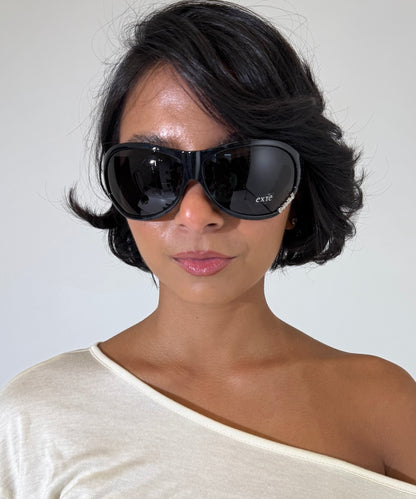 Oversized Extē Mum Dark Sunglasses