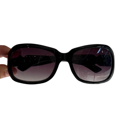 2010s Mum Dark Sunglasses